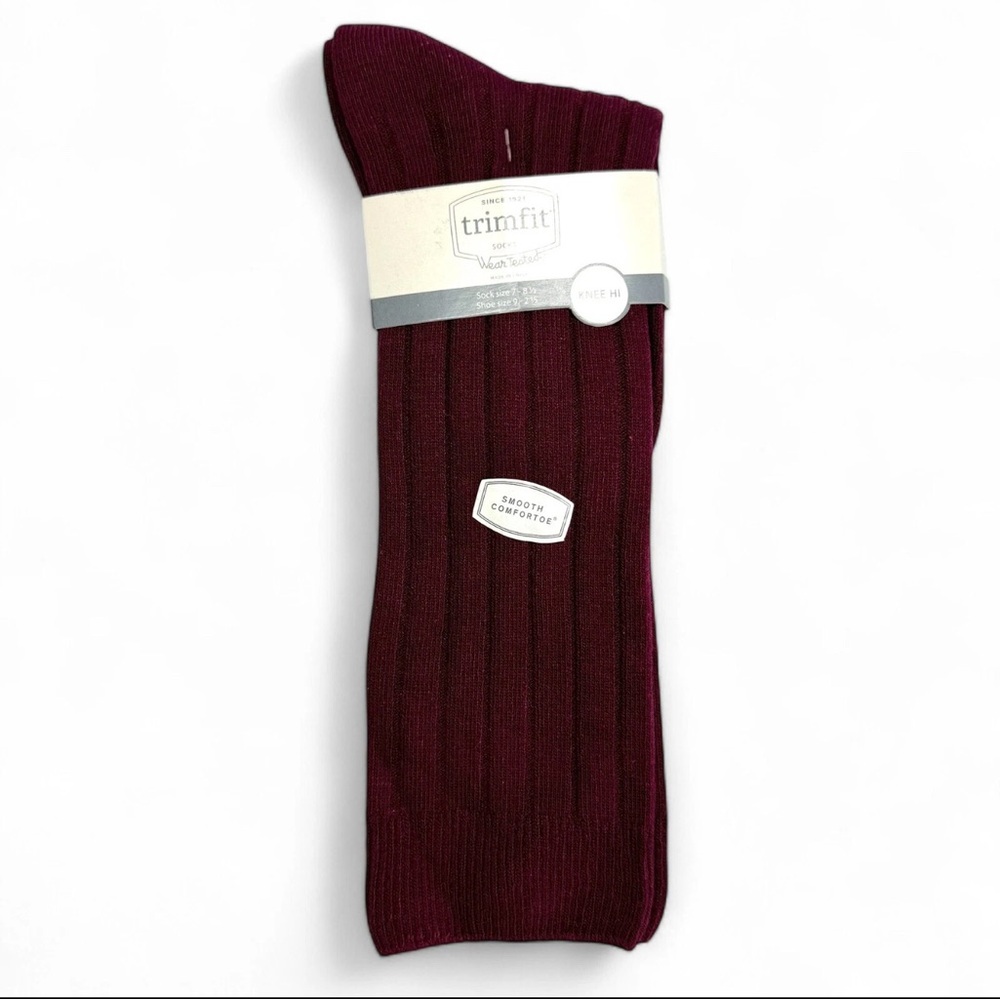 Trimfit‎ Girls Knee High Socks Size S Shoe Size 9-2.5 (Ages 4-7) Burgundy 1 Pair
